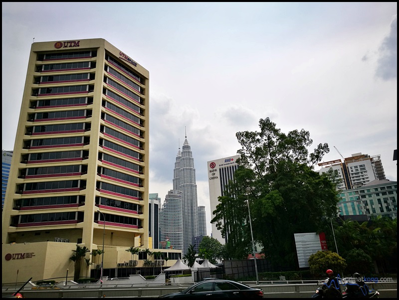 I took a shot of Kuala Lumpur City Centre with the P9.