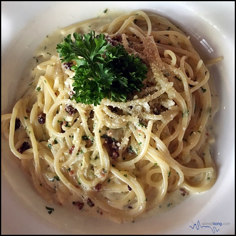 Naughty Babe Dirty Duck @ Desa Sri Hartamas - Always a classic favorite - spaghetti carbonara with pork bacon. Yums!