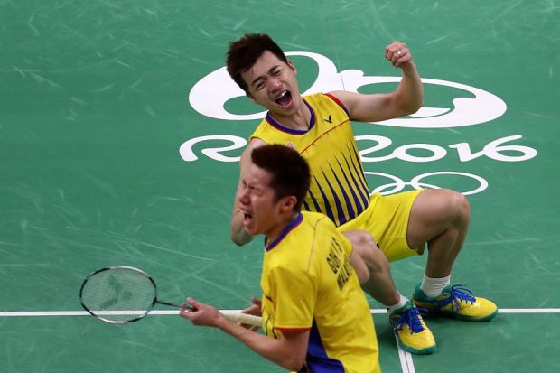 Malaysians Wee Kiong-V Shem defeated Chinese pair Chai Biao-Hong Wei during their men's doubles semi-final match at the Rio Olympics Tuesday.