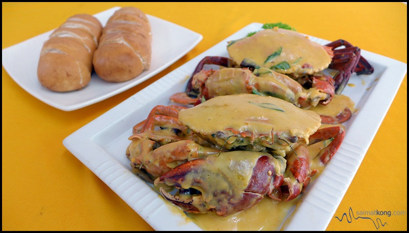 Crab B Seafood Restaurant 螃蟹哥哥海鮮飯店 @ Puchong Jaya : It's best to order fried mantao to pair with the creamy and flavorful butter sauce. Yums!!!
