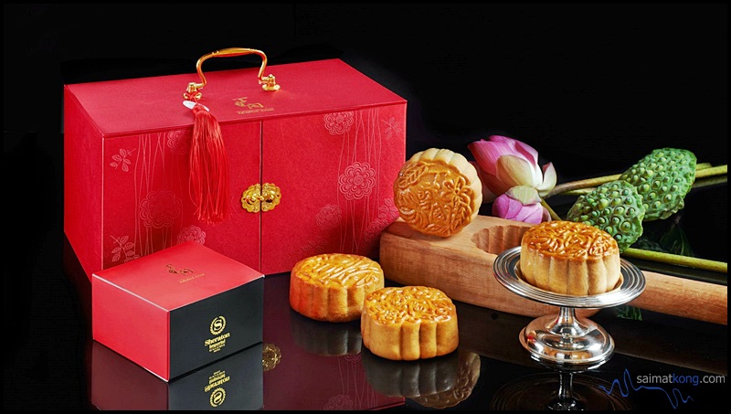 Handcrafted Mooncakes from Celestial Court (天宝阁), Sheraton Imperial KL : The mooncake are presented in a gorgeous yet elegant red box which is bound to wow your loved ones and business associates.