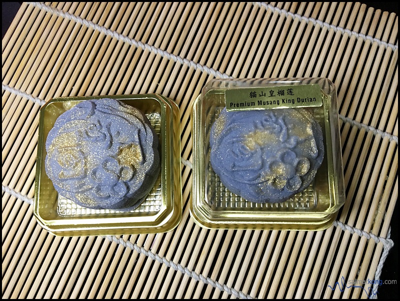 Handcrafted Mooncakes from Celestial Court (天宝阁), Sheraton Imperial KL : Durian lovers will be charmed by the Gold Dust Premium Musang King durian where the skin is made using edible bamboo charcoal powder.