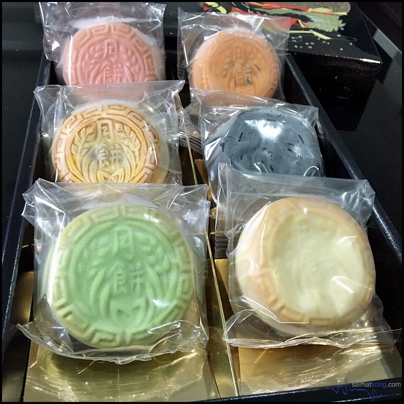 Chateraise Malaysia presents a selection of Japanese mooncake set (6pieces for RM75) consists of six flavors which is perfect as gift to family and friends this Mid-Autumn Festival. 