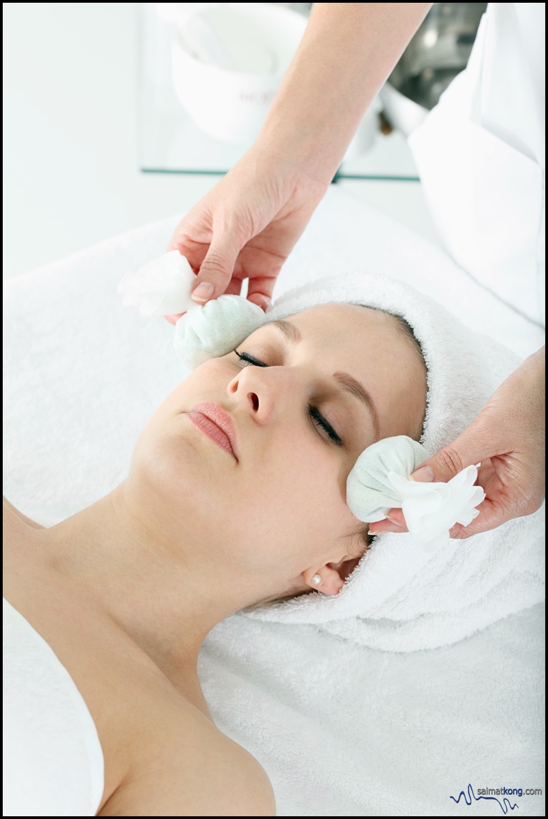 The ‘Exquisite Crystal Stamps Facial Treatment’ (RM328 per session) uses crystal stamps or rose quartz in the treatment which provides relaxation and also freshen the skin inside out.