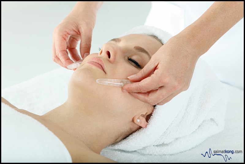 The ‘Exquisite Crystal Stamps Facial Treatment’ (RM328 per session) uses crystal stamps or rose quartz in the treatment which provides relaxation and also freshen the skin inside out.