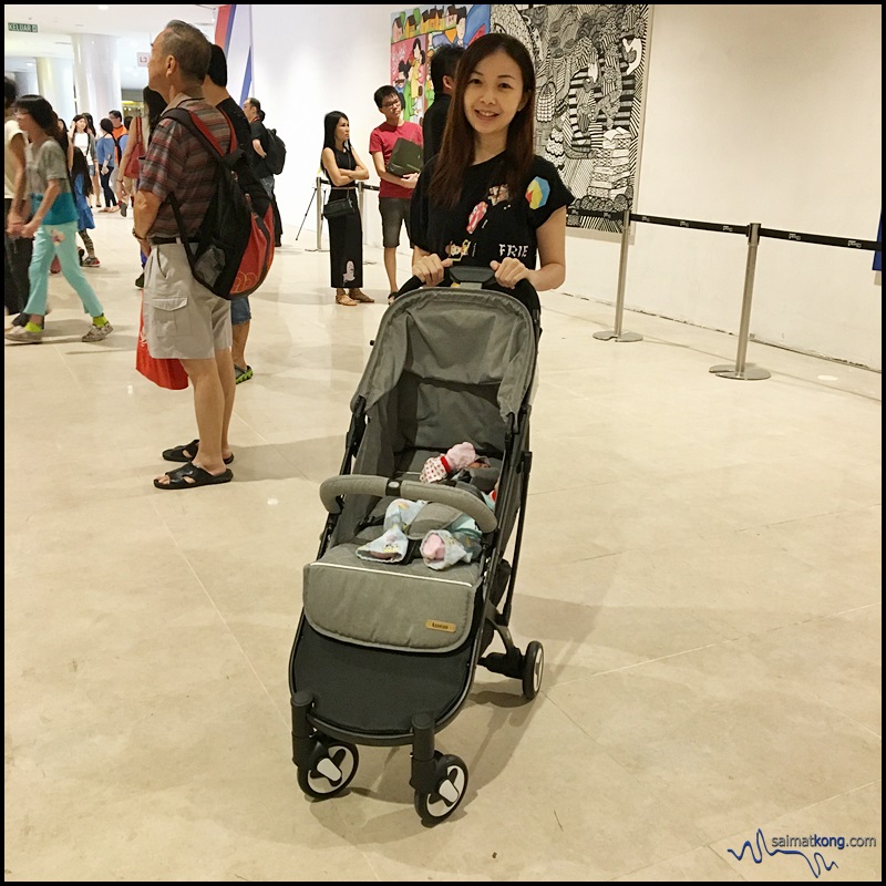 What I really like about this Squizz is that it is suitable for both infant and toddler up to 3 years old and so both Aiden and Annabelle can use this stroller :)