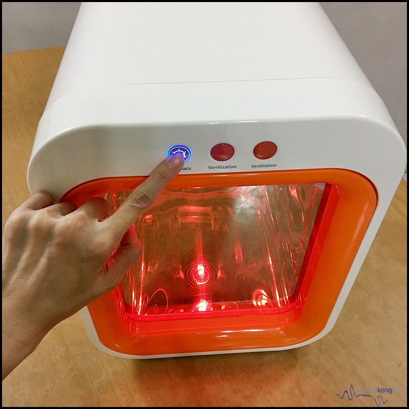 Review: Sterilizing made easy with uPang UV Sterilizer : There are three buttons function: Auto, UV Sterilization and Ventilation.