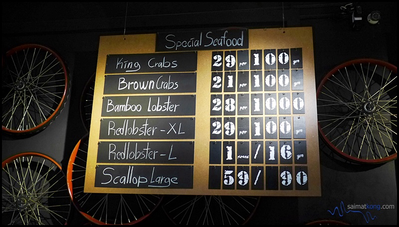 Prices of crabs and fresh seafood are based on market rates which vary everyday and are displayed clearly on the board.
