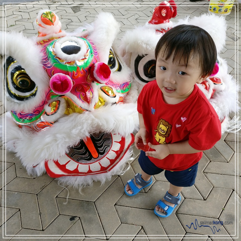 I brought Aiden to watch this spectacular acrobatic Lion Dance performed by World Champion Lion Troupe - Kun Seng Keng