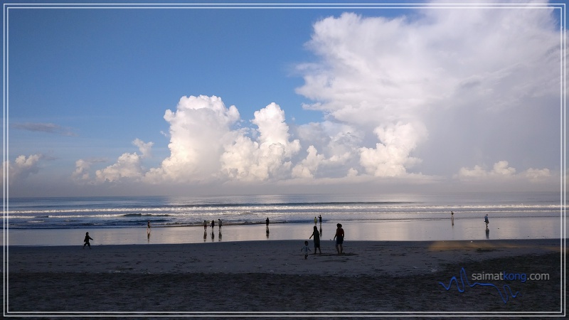 Bali Trip 2017 -  Took a stroll along the beach. 