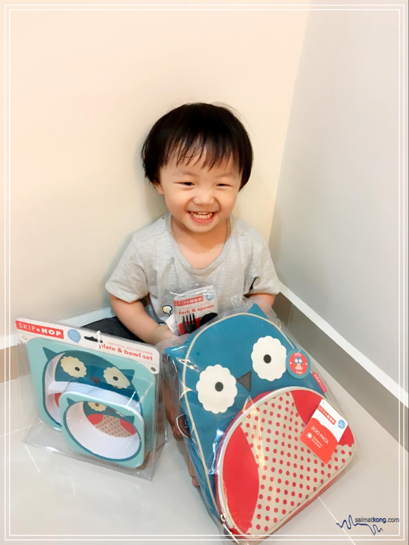 See how happy Aiden was when he saw these super cute backpack, tableware & utensils set from the Skip Hop Zoo Collections.
