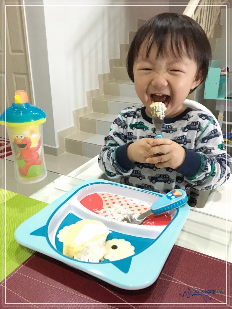 Mouthwatering desserts from Monteur Malaysia - See how happy Aiden is enjoying the rolled cake for breakfast! 