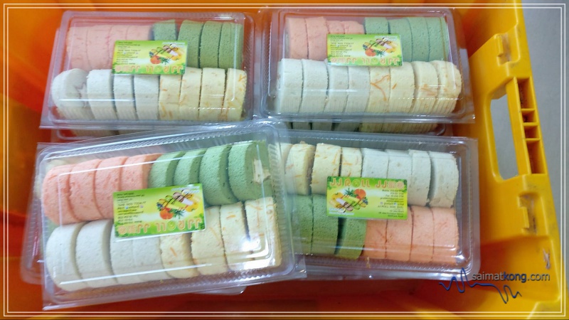 Delicious Homemade Swiss Rolls from JJ Roll @ Ipoh - When you don't know which flavor to get, get the mixed flavors box coz you can try a few flavors ;
