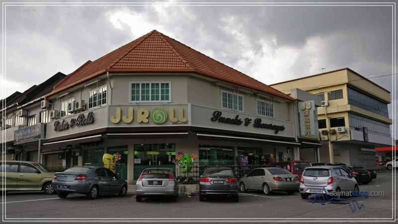 Delicious Homemade Swiss Rolls from JJ Roll @ Ipoh -  Occupying a corner lot in Ipoh, JJ Roll is a local bakery famous for its swiss rolls.