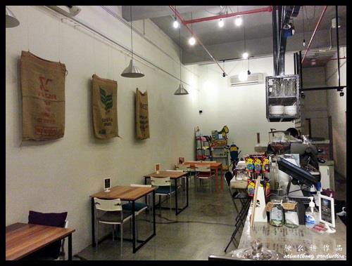 CAFFEine @ SetiaWalk, Puchong : Simple and yet cosy decor