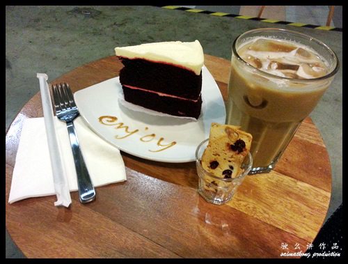 CAFFEine @ SetiaWalk, Puchong : Red Velvet Cake to go with a glass of Iced Cappuccino. Added a slice of Almond Biscotti and Cranberry Biscotti 