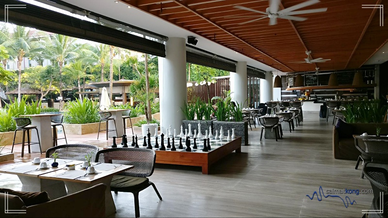 Hotel Review: The Stones Hotel - Legian Bali, Autograph Collection by Marriott : Dining