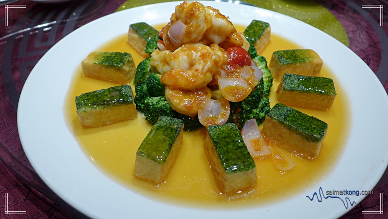  Stir-Fried Prawn, Homemade Beancurd and Broccoli with Spicy Sauce