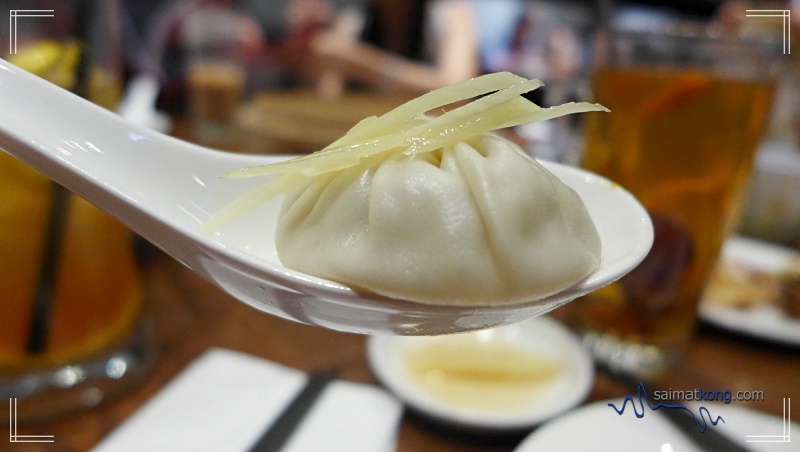 Din Tai Fung Malaysia turns 10 - Now you can savor your Xiao Long Bao and do enjoy it while it’s hot. You can place some ginger strips and vinegar on it.
