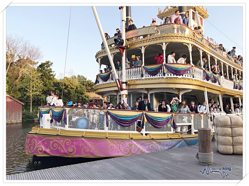 Tokyo Disneyland 2018 - Mark Twain Riverboat