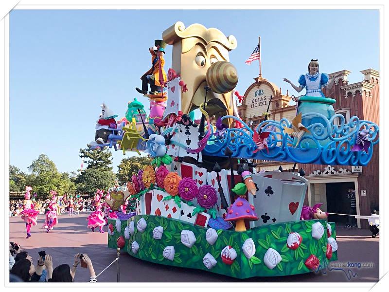 Tokyo Disneyland 2018 - Dreaming Up is Tokyo Disneyland’s new parade to celebrate the theme park’s 35th anniversary. 