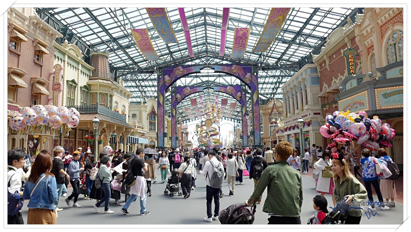 Tokyo Disneyland 2018 - The happening World Bazaar at Tokyo Disneyland. There are many shops here selling Disney merchandise. 