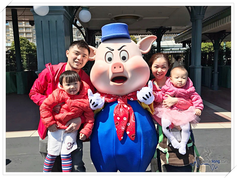 Tokyo Disneyland 2018 - Our family photo with the cute piggy mascot.