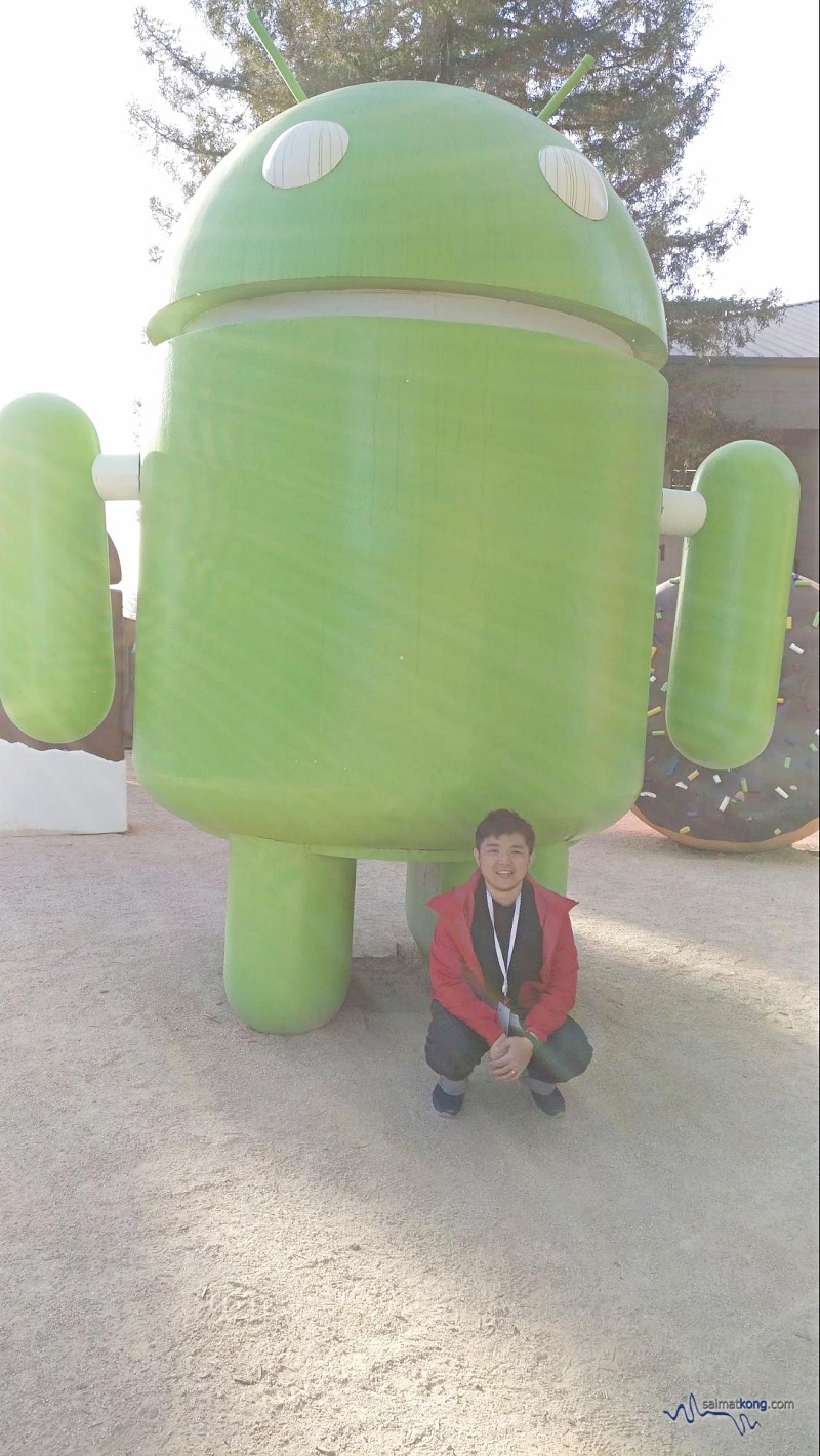 Google IO 2018 - Google Android Lawn Statues is a nice place to take photos with a series of large foam statues.