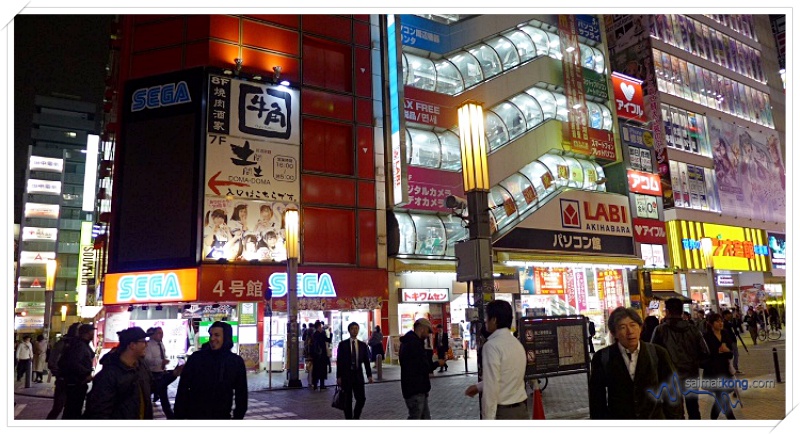 Tokyo Trip Itinerary & Highlights (Part 2) - As a tech guy, trip to Tokyo is not complete without visiting Akihabara; Tokyo’s Electric Town for cool technology and latest gadgets.