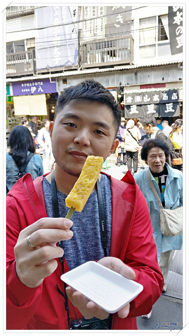 Tokyo Trip Itinerary & Highlights (Part 2) - Tamagoyaki (Japanese omelette) is definitely one of the must have street food at Tsukiji Market. 