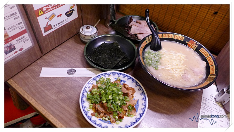 Tokyo Trip 2018 Highlights & Itinerary (Part 1) - Tried Ichiran Ramen coz the queue weren’t too long. Love the interesting dining experience where each diner have their own cubicle to enjoy the ramen.