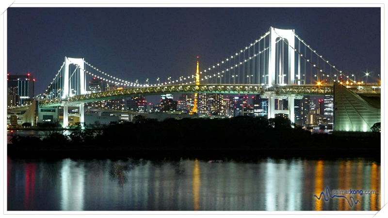 Tokyo Trip 2018 Highlights & Itinerary (Part 1) - Beautiful panoramic view of the Rainbow Bridge and the replica Statue of Liberty from Aqua City Odaiba. 