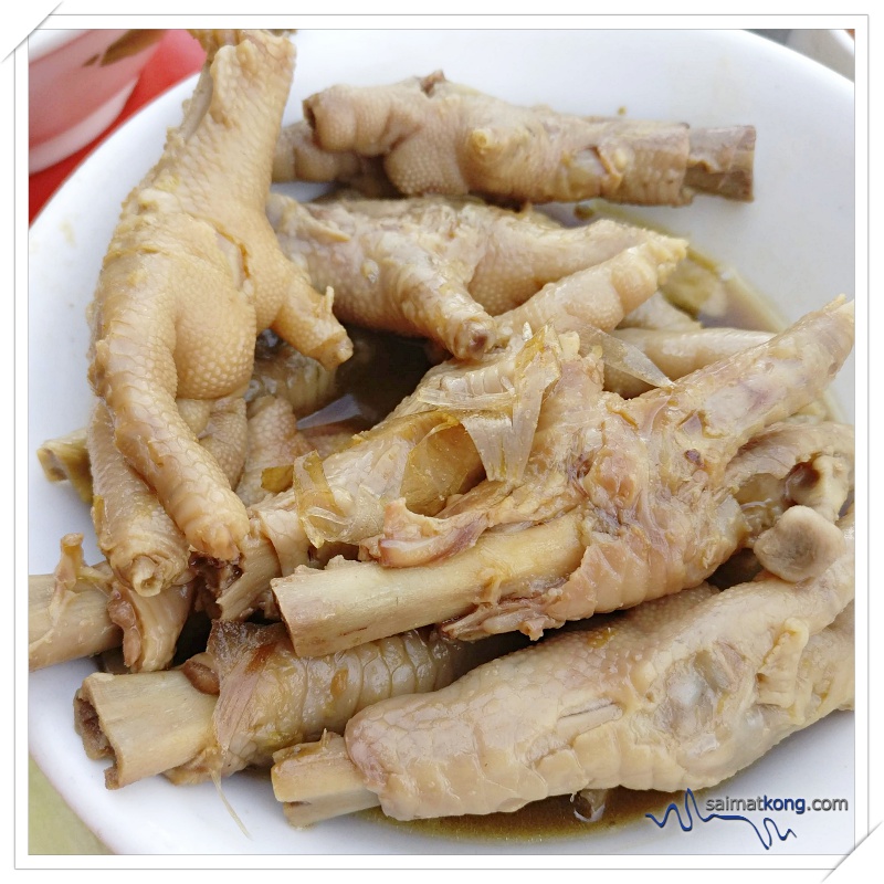 Klang Food - Ah Her Klang Bak Kut Teh 亞火肉骨茶. Priced at RM 11 per bowl, you get to choose your choice cuts of meat