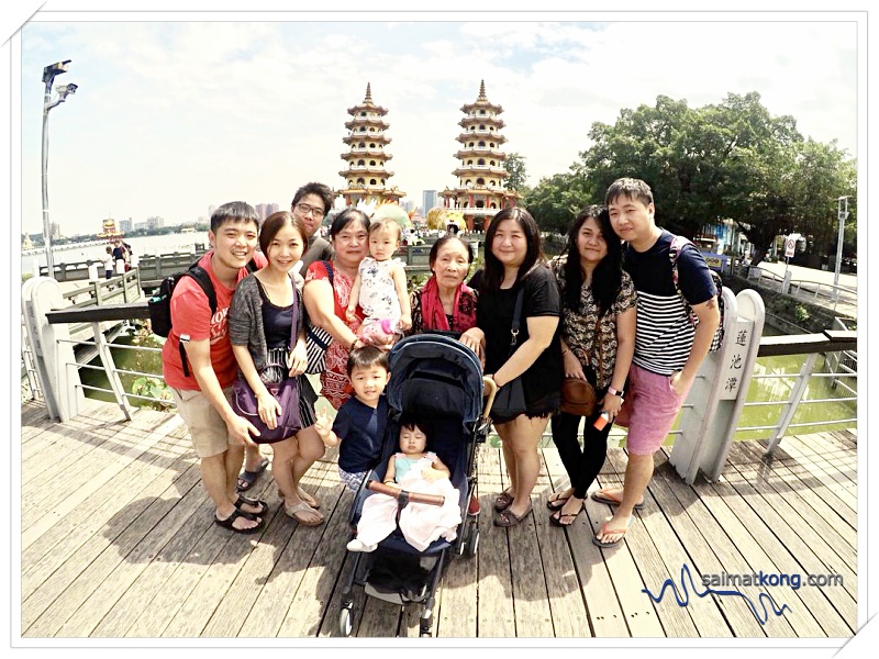 Tainan & Kaoshiung Trip 2018 - All of us @ Lotus Pond (蓮池潭) in Kaohsiung