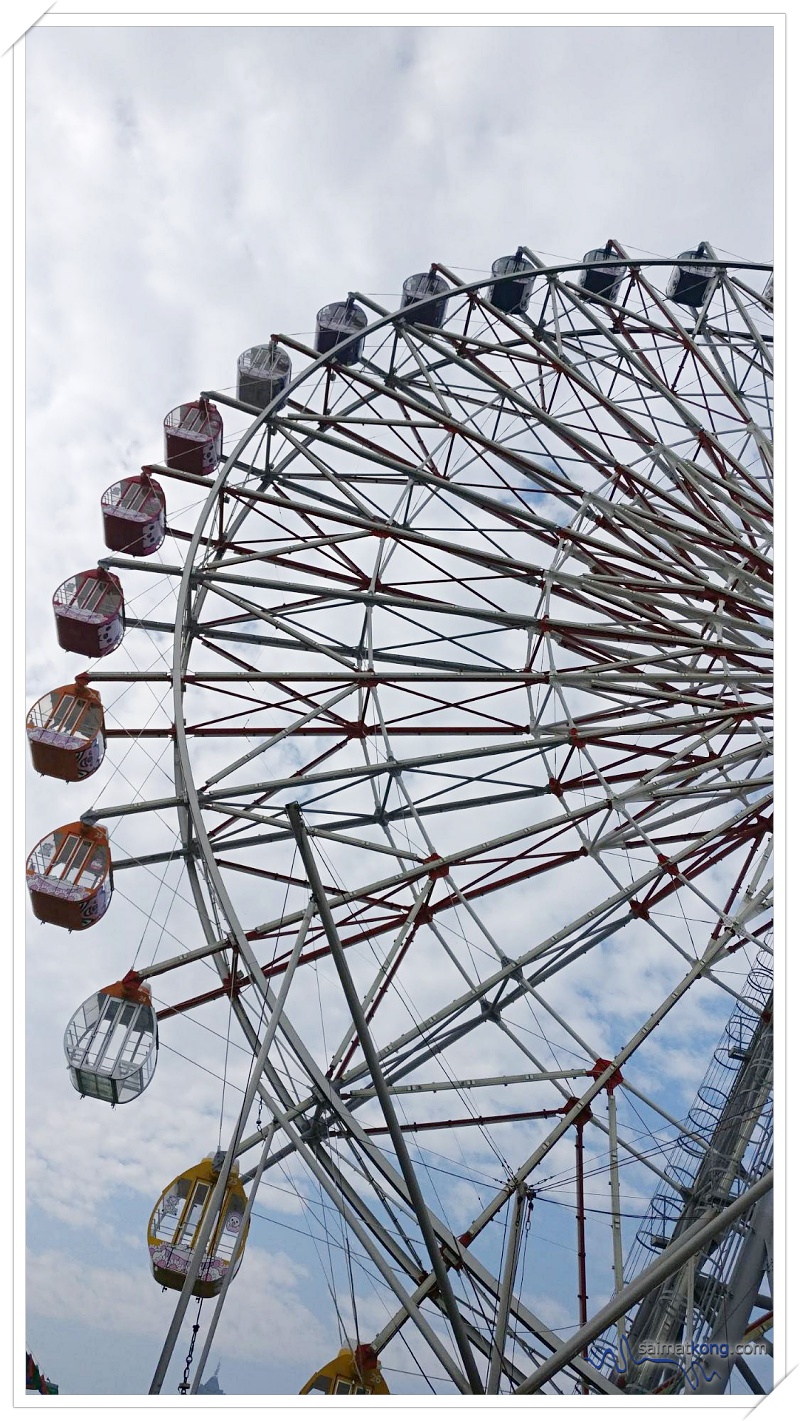 Tainan & Kaoshiung Trip 2018 - Kaohsiung Eye Ferris Wheel 高雄之眼 for a spectacular view of Kaohsiung City. 