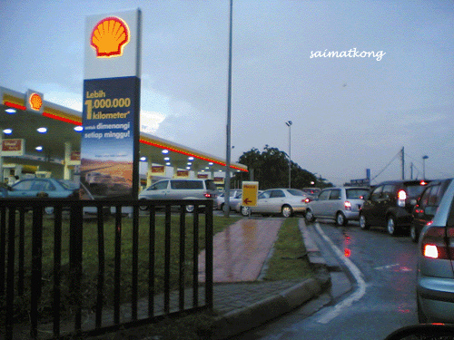 Petrol Station Jam! 78 sen more for fuel, Malaysia Petrol Price increased to RM2.70