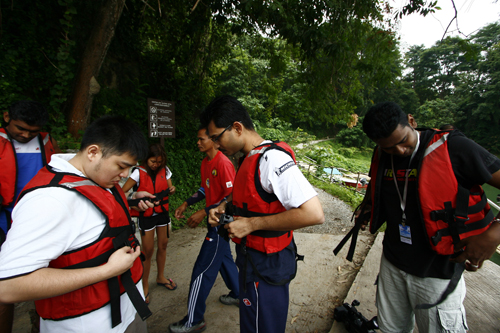 Bambo Rafting : Belum Resort, Pulau Banding, Perak