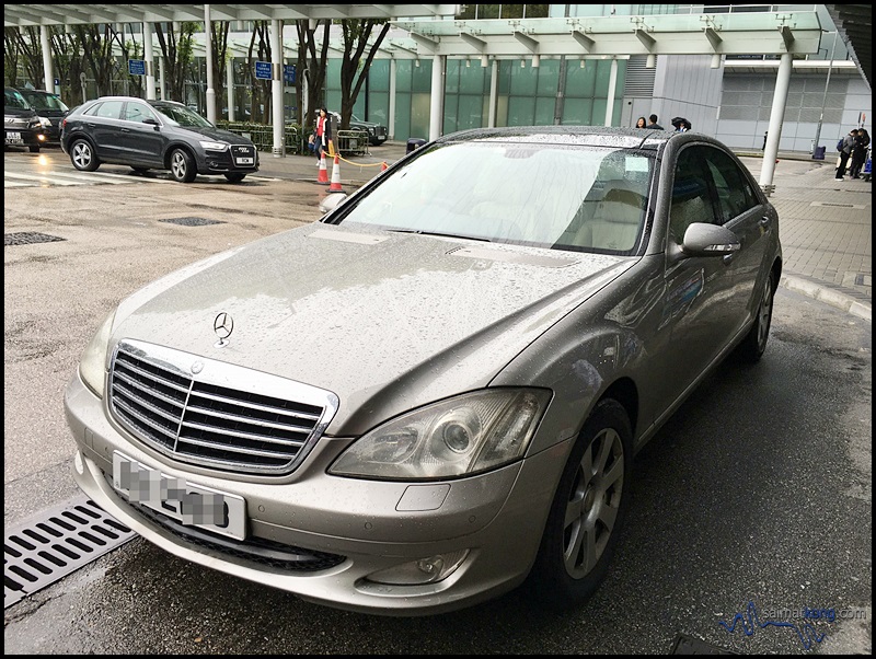 He helped load our luggages into the car and promptly took us to Stanford Hotel in Mongkok.