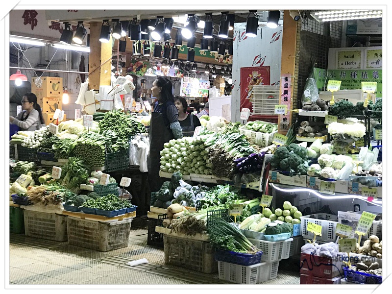 Hong Kong Trip 2019 Play, Eat & Shop - Take a stroll around Tai Po market after our yummy breakfast. 