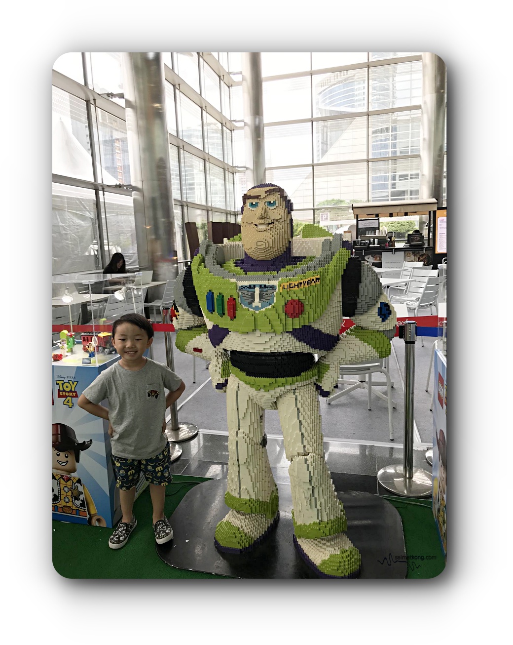 Seoul Trip 2019 Awesome Summer in Seoul - Lego Fair at COEX Mall and Aiden saw his favorite buzz lightyear from Toy Story. 