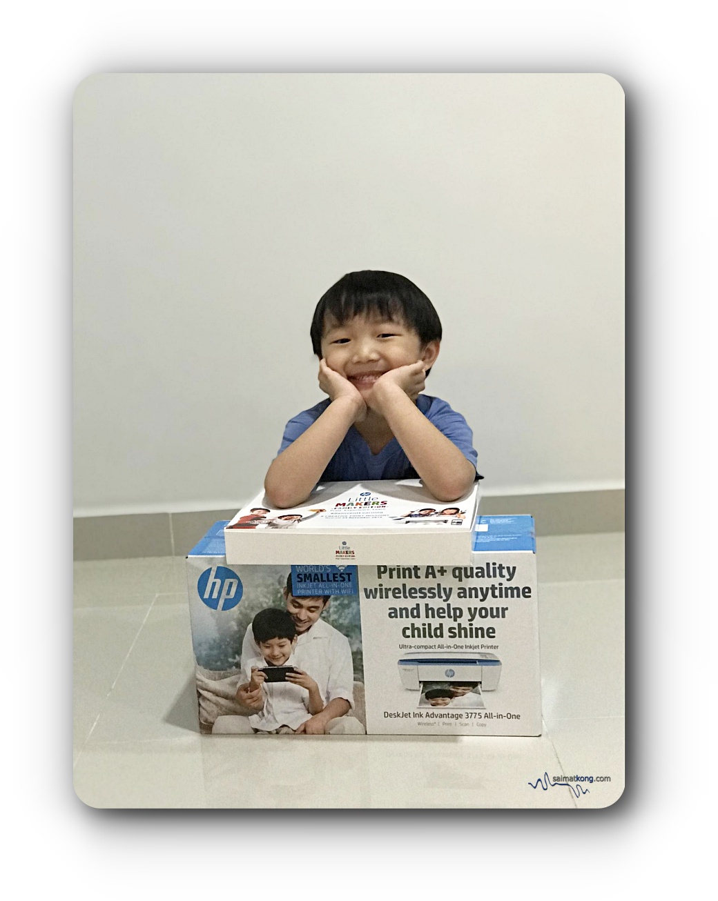Learn & Play together with HP Little Makers Challenge - Aiden was super happy and he just can’t wait to unbox the Creative Kit to see what’s inside. 
