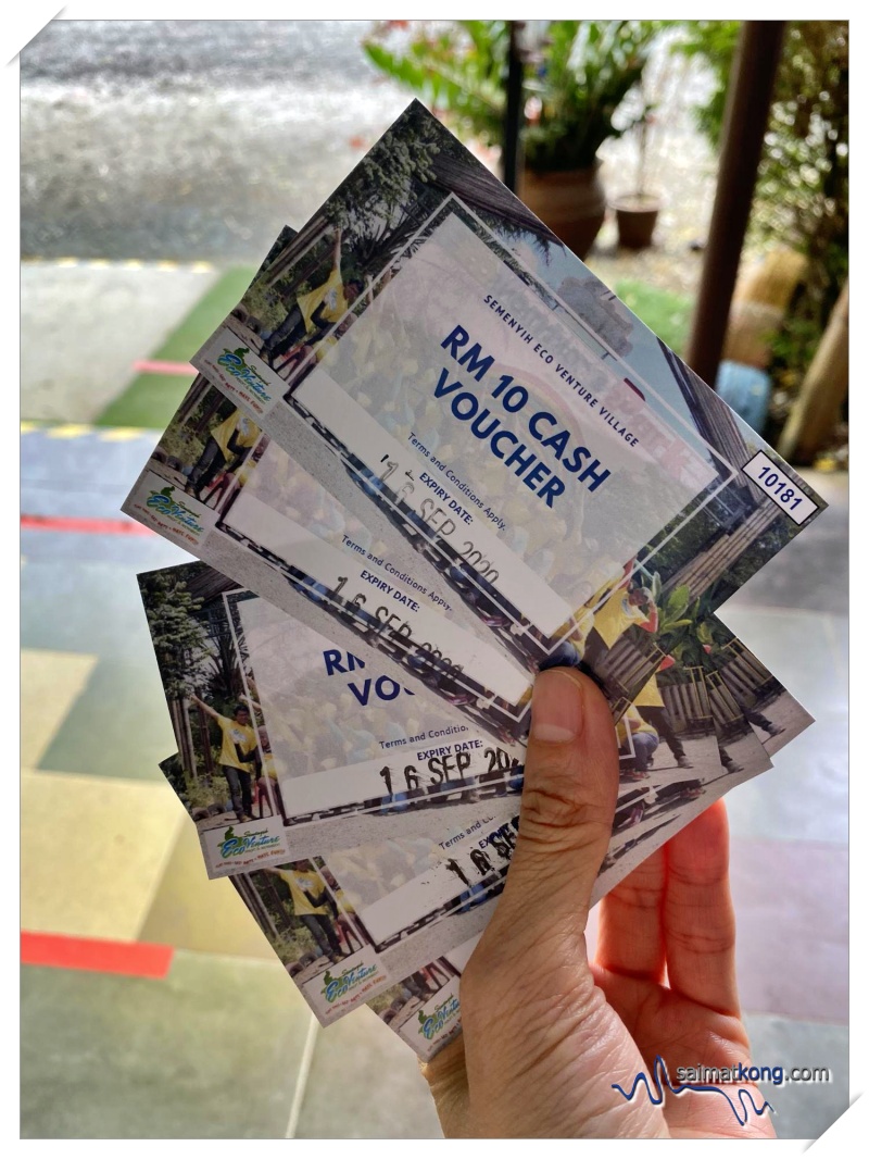 Purchase an entrance ticket for RM10/pax and you’ll get a RM10 cash voucher. You can use it to purchase animal feed, food or water or you can even use it for all the activities.