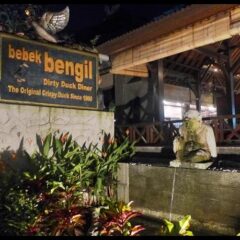 Bebek Bengil (Dirty Duck Diner) @ Jalan Hanoman, Ubud